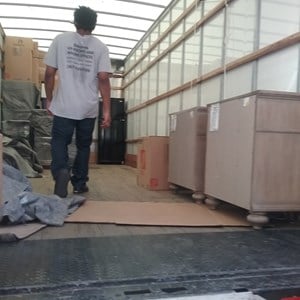 Sease2Move – Moving Services. LLC. Logo