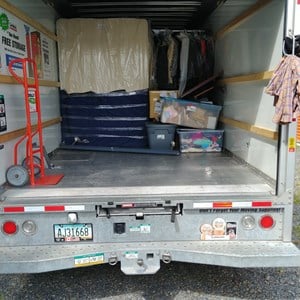 Harmony Moving Services Logo