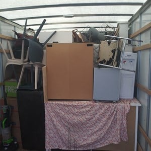 Southern hospitality movers Logo