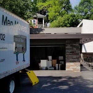 Minute men professional moving L.L.C. Logo