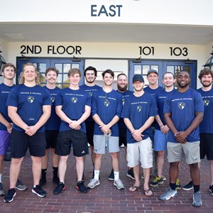 Movers & Helpers Logo