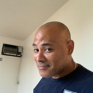 CABRERAS MOVING SERVICES Logo