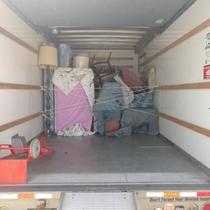 Reno’s Discounted Moving LLC Logo