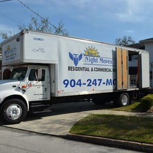 Day or Night Moves Logo