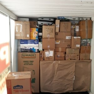 Zooming Moving LLC Logo